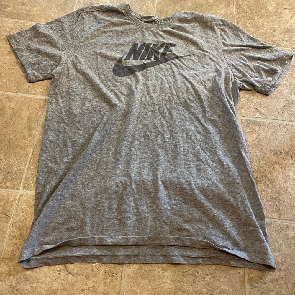 Nike tee